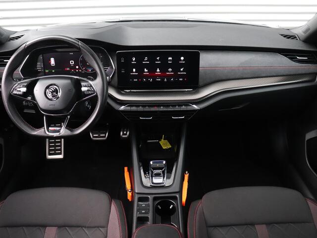 Skoda OCTAVIA Combi 1.4 TSI RS iV PHEV 245pk | Panoramadak | Head-Up Display | Elektr. bestuurdersstoel | Adaptieve cruise control |