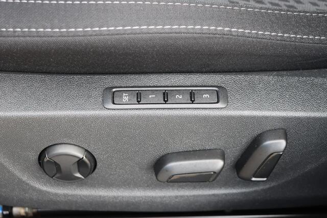 Skoda OCTAVIA 1.4 TSI iV Style 204pk DSG6