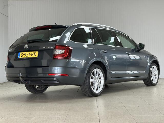 Skoda OCTAVIA Combi 1.0 TSI Greentech Business/ Automaat/ 17'' LMV/ Stoelverw./ Apple + Android/ DAB+/ Navi/ Clima/ Cruise/ Isofix/ Bluetooth/ Multi. LEDER. Stuur/ Mistl./ PDC V+A/ Chroom/ Extra getint glas/ LED Dagrijverl.