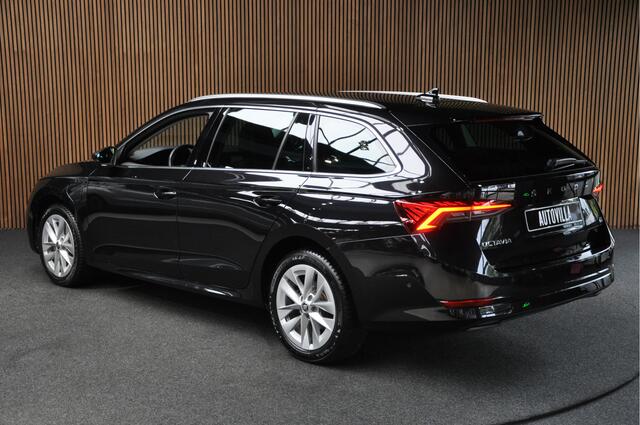 Skoda OCTAVIA Combi 1.4 TSI iV PHEV Leder Memory Camera ACC Stuurverwarming Ambient Keyless Virtual Headup