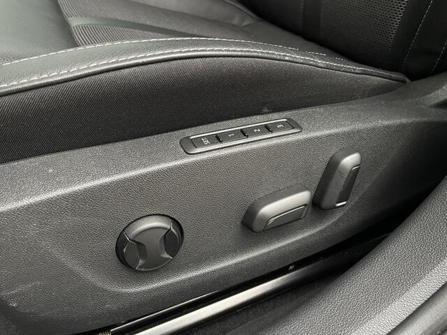 Skoda OCTAVIA Combi 1.4 TSI iV PHEV Sportline Business | Head-Up | Carplay | LED | Sfeerverl. Camera | Memory