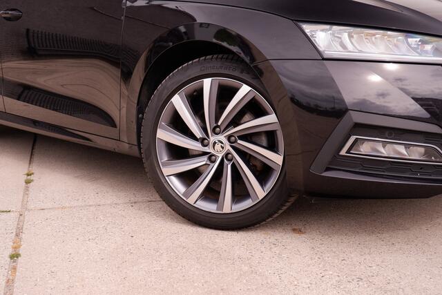 Skoda OCTAVIA Combi 1.4 TSI iV PHEV Sportline Business | Head-Up | Carplay | LED | Sfeerverl. Camera | Memory
