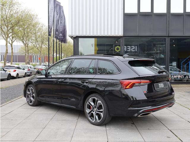 Skoda OCTAVIA Combi RS iV 1.4 TSI PHEV 245PK | Panodak | Leer/Alcantara | Standkachel | Head-up | Keyless | Camera | Memory | 19"Inch |
