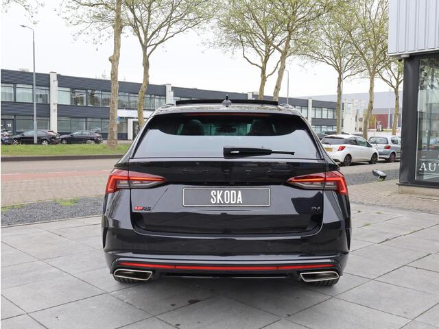 Skoda OCTAVIA Combi RS iV 1.4 TSI PHEV 245PK | Panodak | Leer/Alcantara | Standkachel | Head-up | Keyless | Camera | Memory | 19"Inch |