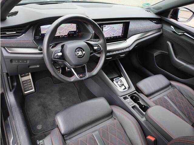 Skoda OCTAVIA Combi RS iV 1.4 TSI PHEV 245PK | Panodak | Leer/Alcantara | Standkachel | Head-up | Keyless | Camera | Memory | 19"Inch |