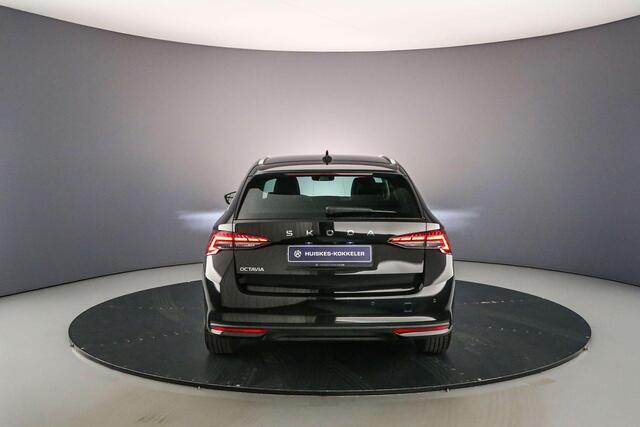 Skoda OCTAVIA Combi Business Edition 1.5 eTSI 115pk DSG Automaat Adaptive cruise control, Achteruitrijcamera, Navigatie, Verwarmde voorruit, Elektrische achterklep, Stoelverwarming