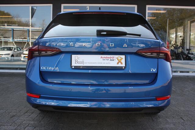 Skoda OCTAVIA Combi 1.4 TSI iV PHEV Business Edition Plus | Pano | Verwarmbaar stuur, stoel en vooruit | 18" LM