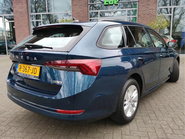 Skoda OCTAVIA Combi 1.0 e-TSI DSG Business Edition Elektrische achterklep - Digitaal dashboard - Parkeersensoren V+A