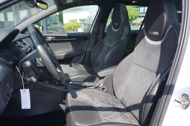 Skoda OCTAVIA Combi 2.0 TSI RS 245 PANORAMADAK