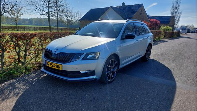 Skoda OCTAVIA Combi 1.0 TSI Greentech Sport Business CLIMA/NAVI BJ 2019