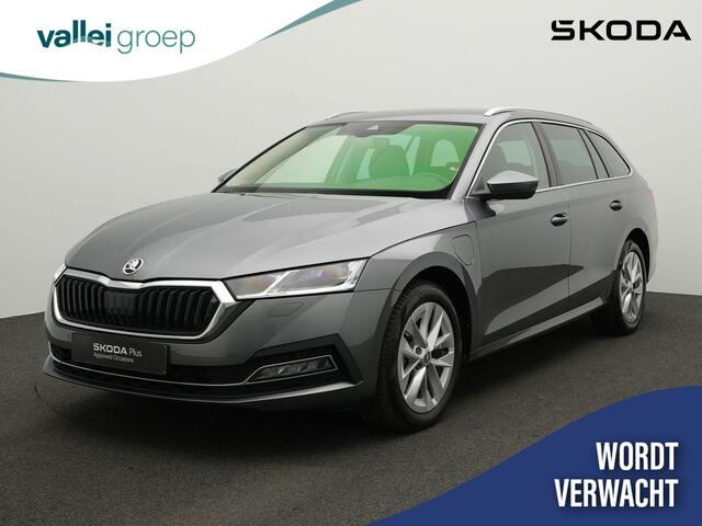 Skoda OCTAVIA Combi 1.4 TSI 204 pk DSG iV PHEV Business Edition | Trekhaak | Matrix LED | Adaptief onderstel | Achteruitrijcamera | Navigatie