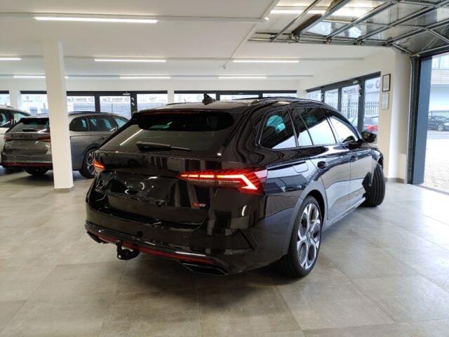 Skoda OCTAVIA 2.0 TSI RS 265 PK DCC/LEDER/PANO-DAK/TREKHAAK/360-CAMERA
