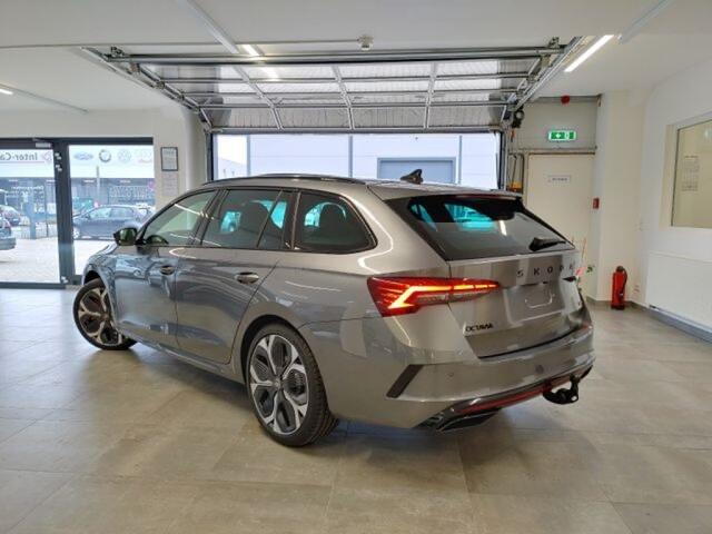 Skoda OCTAVIA 2.0 TSI RS 265 PK DCC/LEDER/PANO-DAK/TREKHAAK/360-CAMERA
