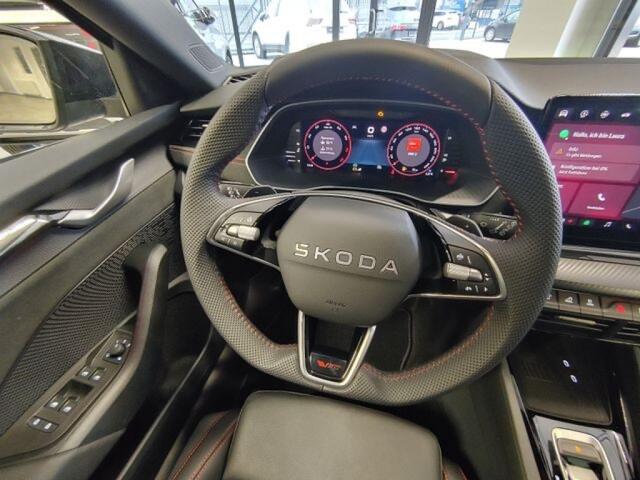 Skoda OCTAVIA 2.0 TSI RS 265 PK DCC/LEDER/PANO-DAK/TREKHAAK/360-CAMERA