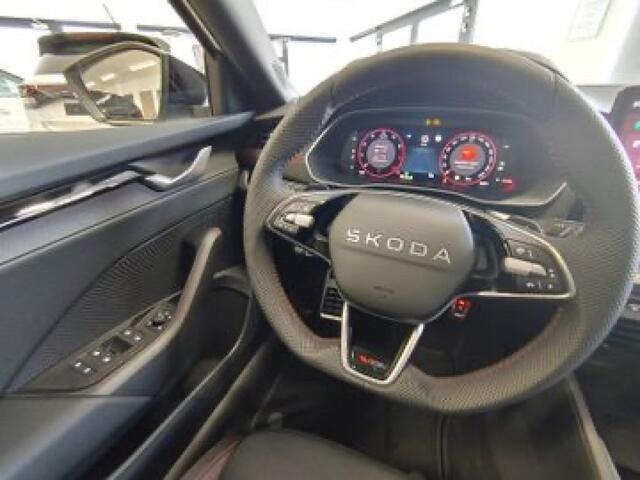 Skoda OCTAVIA 2.0 TSI RS 265 PK PANO-DAK/TREKHAAK/CAMERA/STOELVERW/STUURVERW
