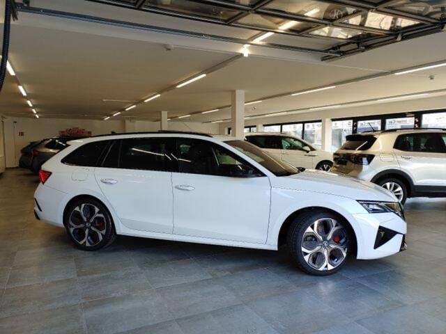 Skoda OCTAVIA 2.0 TSI RS 265PK PANO-DAK/TREKHAAK/CAMERA/STOELVER/STUURVERW