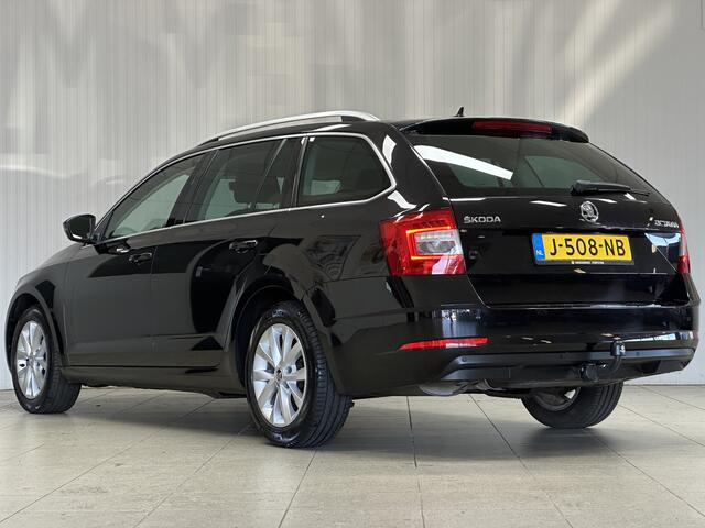Skoda OCTAVIA Combi 1.5 TSI Greentech Business Edition/ Trekhaak/ Half-Leder/ Apple + Android/ Navi/ Clima/ Cruise/ Elek. pakket/ Isofix/ Stoelverw./ Multi. Sportstuur/ 16'' LMV/ Mistl./ PDC/ Extra getint glas/ Dakrails.