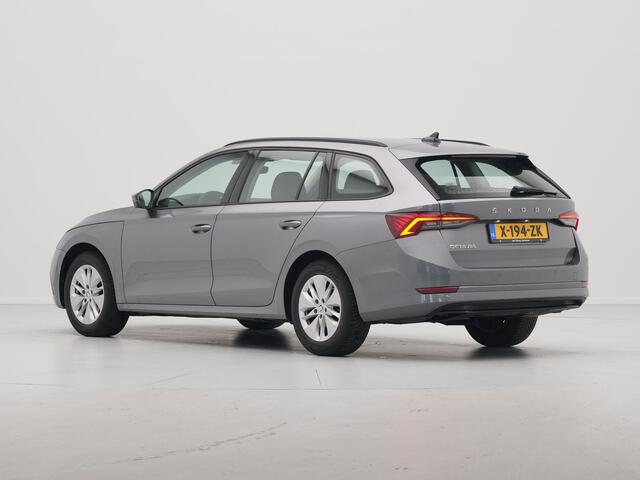 Skoda OCTAVIA Combi 1.0 TSI 110pk Business Edition Trekhaak Navigatie Keyless Clima