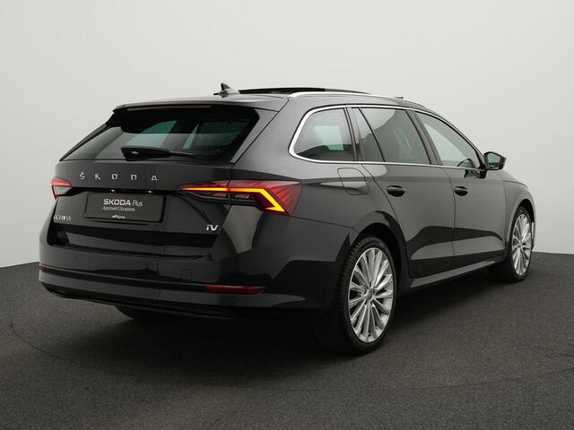 Skoda OCTAVIA Combi 1.4 TSI 204 pk DSG iV PHEV Style | Panoramadak | Geheugenstoelen | Head-up display | Stoel-/achterbankverwarming