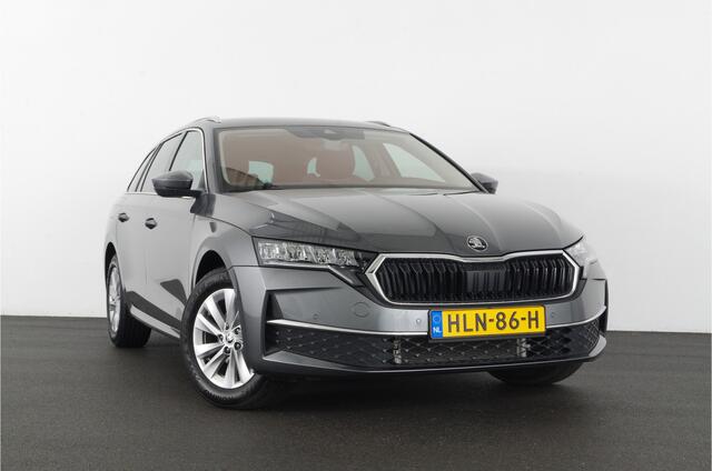 Skoda OCTAVIA Combi 1.5 TSI MHEV Business Edition > Adapt. cruise/Winter-pakket/sfeerverlichting/Graphite Grey...