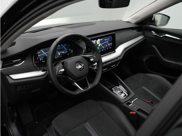 Skoda OCTAVIA Combi 1.4 TSI 204 pk DSG iV PHEV Style | Panoramadak | Matrix LED | Geheugenstoelen | Leder/alcantara | Stoel-/achterbankverwarming | Achteruitrijcamera