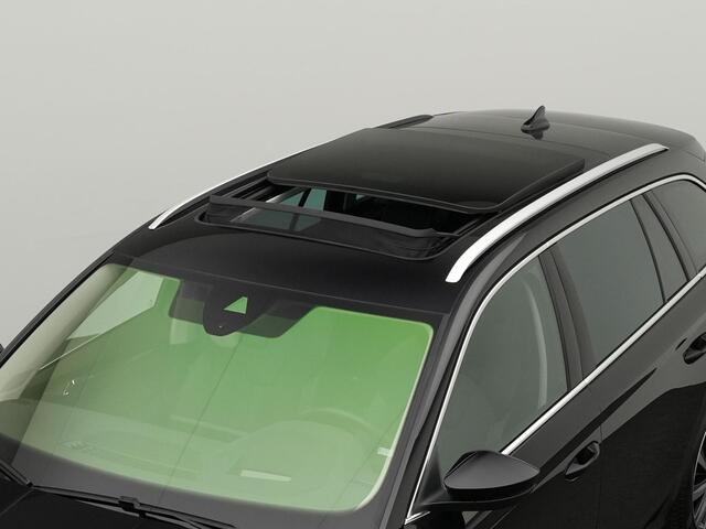 Skoda OCTAVIA Combi 1.4 TSI 204 pk DSG iV PHEV Style | Panoramadak | Matrix LED | Geheugenstoelen | Leder/alcantara | Stoel-/achterbankverwarming | Achteruitrijcamera