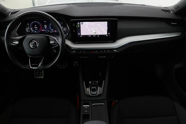 Skoda OCTAVIA 1.0 e-TSI Sport | Carplay | Trekhaak | Sportstoelen | Full LED | Sfeerverlichting | Navigatie | Climate control | Parkeerhulp