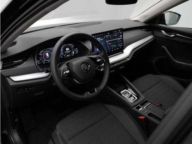 Skoda OCTAVIA Combi 1.5 TSI 150 pk DSG MHEV Business Edition | Matrix LED | Stoel-/achterbankverwarming | Achteruitrijcamera | Navigatie