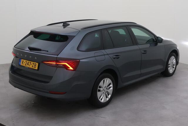 Skoda OCTAVIA Combi 1.0 TSI 110pk Business Edition / Navigatie / Elek Achterklep / Clima / Parkeersensoren V+A / 16" LMV