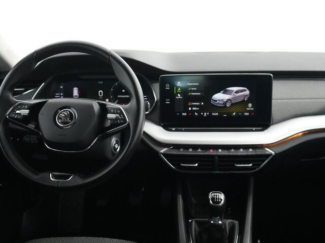 Skoda OCTAVIA Combi 1.0 TSI Business Edition Plus | Pano | Zwenkhaak | Carplay | Winterpakket | Camera |