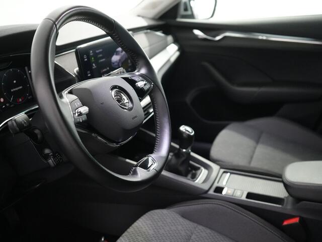 Skoda OCTAVIA Combi 1.0 TSI Business Edition Plus | Pano | Zwenkhaak | Carplay | Winterpakket | Camera |
