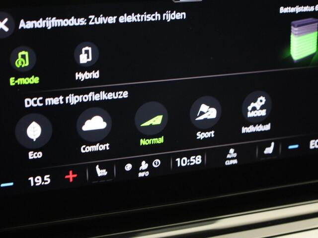 Skoda OCTAVIA Combi 1.4eHybrid 150kW/204PK Business Edition Plus DSG · Panoramadak · Navigatie · Parkeersensoren