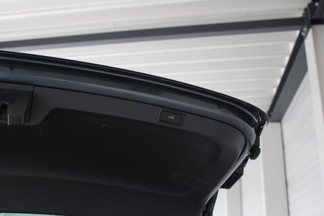 Skoda OCTAVIA Combi 1.0 e-TSI Business Edition Navigatie | 17" Velgen | Cruise Control | Led | El. achterklep
