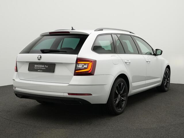 Skoda OCTAVIA Combi 1.5 TSI 150 pk DSG Greentech Sport Business | Navigatie | Parkeersensoren achter | Cruise Control