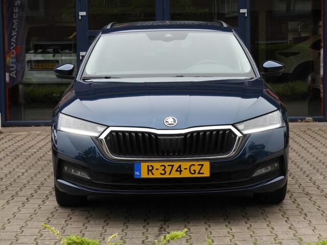 Skoda OCTAVIA 1.0 e-TSI Business Edition Automaat Carplay/Digitaal/Keyless