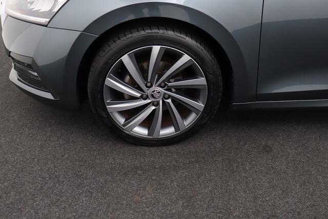Skoda OCTAVIA Combi 1.0 e-TSI Business Edition+ Carplay Navi Park. Sens