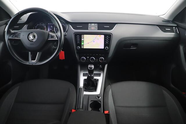 Skoda OCTAVIA Combi 1.0 TSI Business Edition Navigatie Carplay Android Clima Cruise Stoelverwarming 16 inch LMV