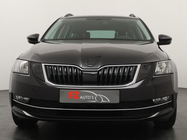 Skoda OCTAVIA Combi 1.4 150pk TSI Greentech Ambition Business | Parkeersensoren V+A | Trekhaak | Airco | Navigatie |