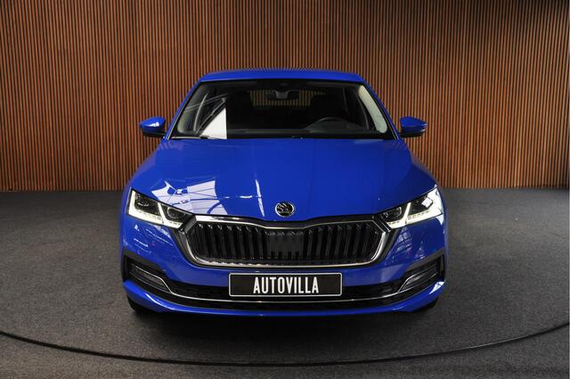 Skoda OCTAVIA 1.4 TSI iV PHEV Head-Up Camera ACC Ambient PDC Keyless Memory