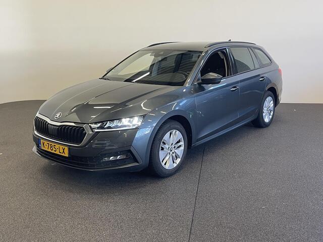 Skoda OCTAVIA Combi 1.0 TSI Business Edition Airco|ECC Navi Carplay Virtual Cockpit Trekhaak Full LED Cruise Control