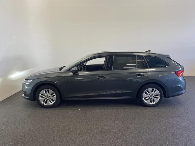 Skoda OCTAVIA Combi 1.0 TSI Business Edition Airco|ECC Navi Carplay Virtual Cockpit Trekhaak Full LED Cruise Control
