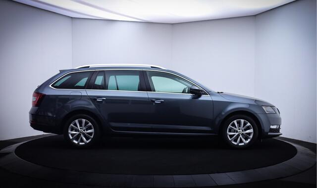 Skoda OCTAVIA Combi 1.6TDI Dsg EDITION FACE LIFT 1\2 LEDER | CLIMA | NAVI GROOT |