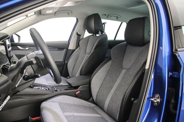 Skoda OCTAVIA Combi Business Edition 1.5 eTSI 115pk DSG Automaat Adaptive cruise control, Achteruitrijcamera, Navigatie, Elektrische achterklep, LED verlichting, Parkeersensoren