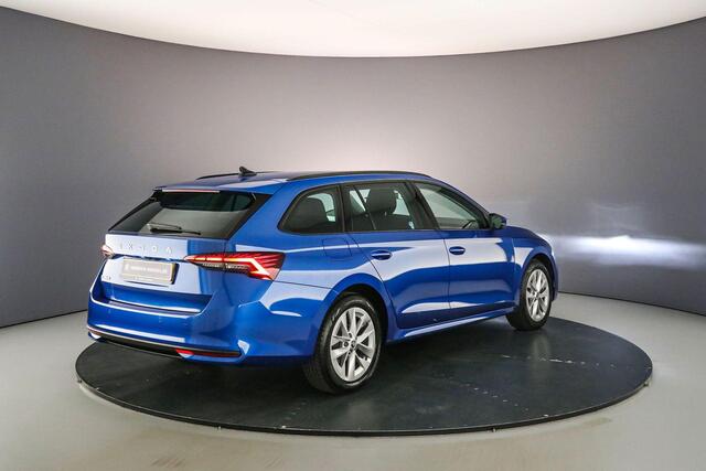 Skoda OCTAVIA Combi Business Edition 1.5 eTSI 115pk DSG Automaat Adaptive cruise control, Achteruitrijcamera, Navigatie, Elektrische achterklep, LED verlichting, Parkeersensoren