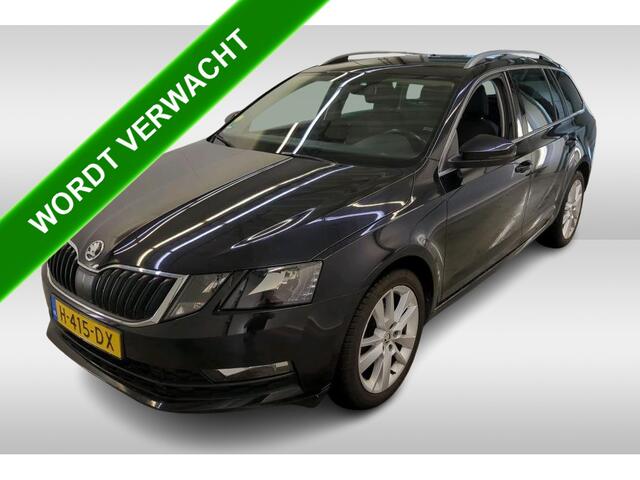 Skoda OCTAVIA Combi 1.6 TDI Automaat 116PK Greentech Clever Edition / Trekhaak / Airco-ecc./ 1/2 Leder / Stoelverwarming /