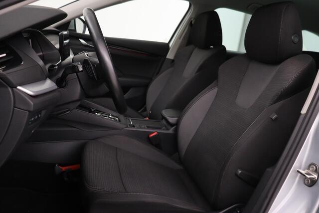 Skoda OCTAVIA 1.4 TSI iV PHEV Business Edition | Camera | Carplay | Navigatie | Full LED | Sfeerverlichting | Parkeerhulp | Climate control