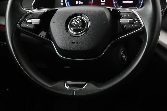 Skoda OCTAVIA 1.4 TSI iV PHEV Business Edition | Camera | Carplay | Navigatie | Full LED | Sfeerverlichting | Parkeerhulp | Climate control