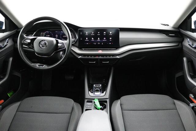 Skoda OCTAVIA Combi 1.4 TSI iV PHEV Business Edition | Automaat | Cruise Control | Climate Control | Elektrische achterklep