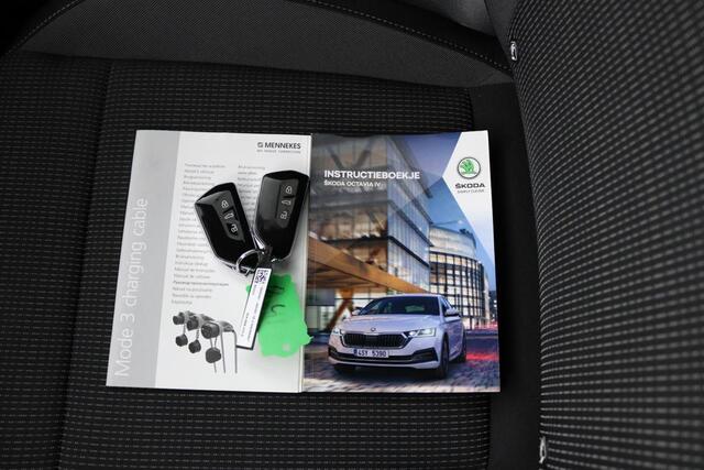 Skoda OCTAVIA Combi 1.4 TSI iV PHEV Business Edition | Automaat | Cruise Control | Climate Control | Elektrische achterklep