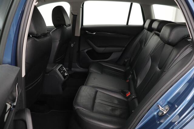 Skoda OCTAVIA 1.0 TSI Business Edition | Leder | Stoelverwarming | Trekhaak | Adaptive cruise | Carplay | Climate control | Parkeerhulp